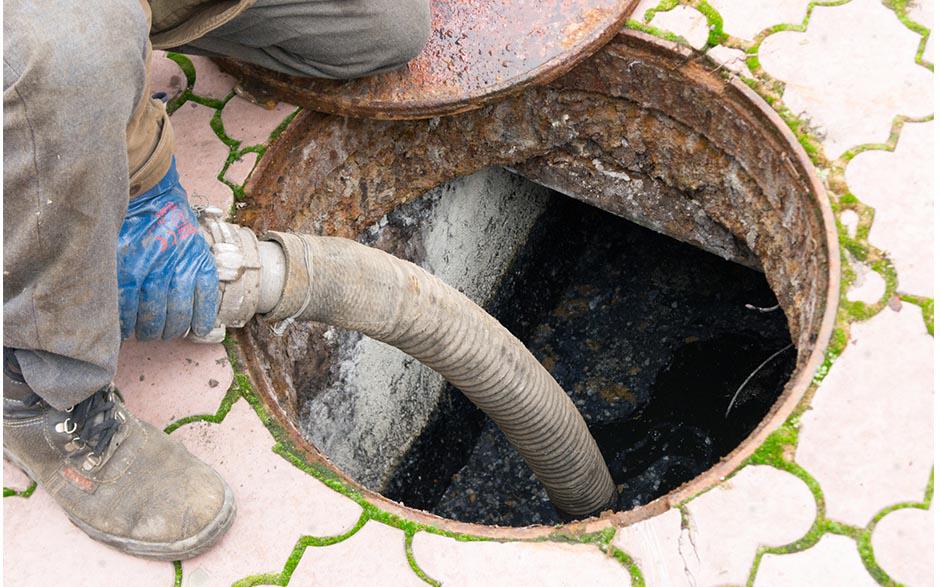 comment déboucher un wc avec une bouteille Saint-Denis